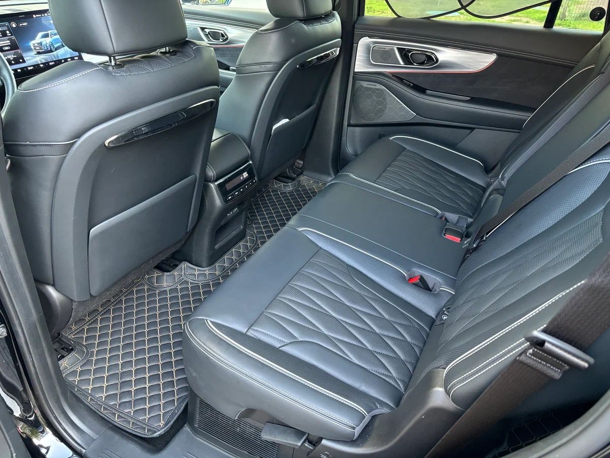 GAC GS8 2024 NOIR_10