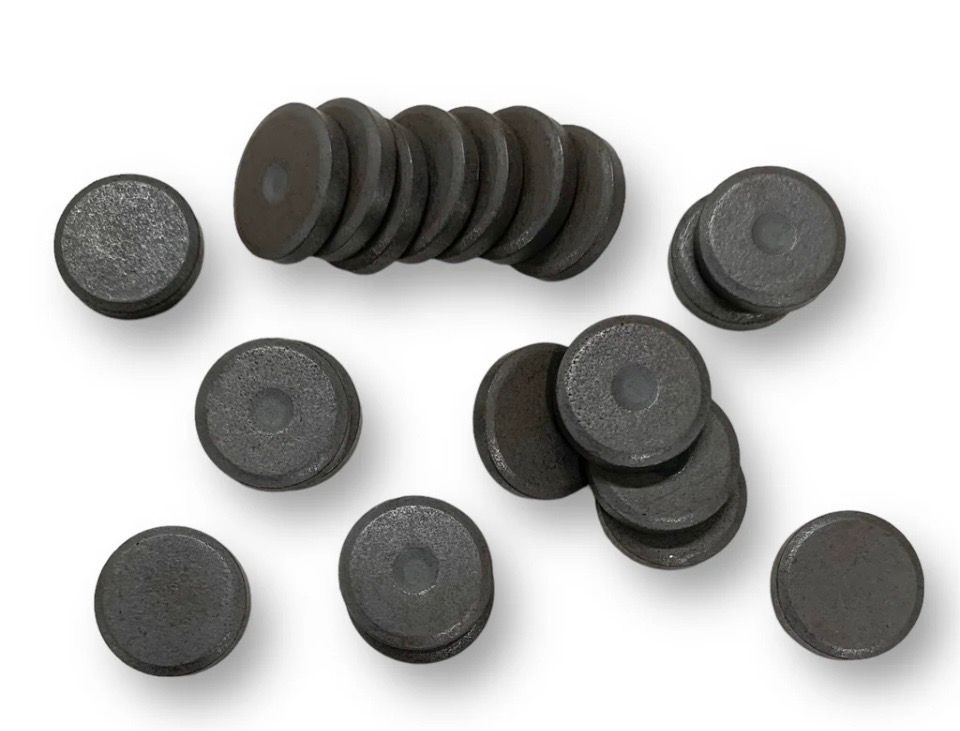 Magnet to attach to Mini Animal skull as a fridge magnet_0