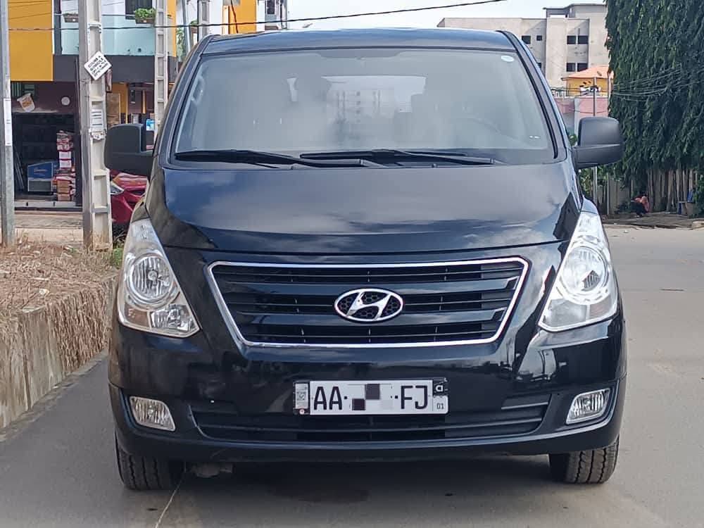 HYUNDAI H1 2022 _4