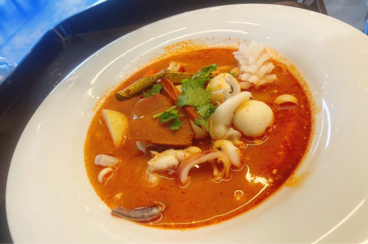 TB92 Authentic Thai Seafood Tomyam Soup_0