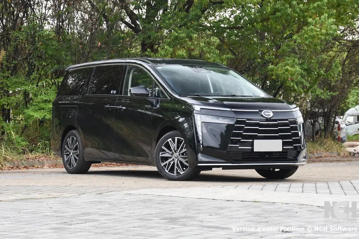 GAC TRUMPCHI E8 2025 NOIR_1