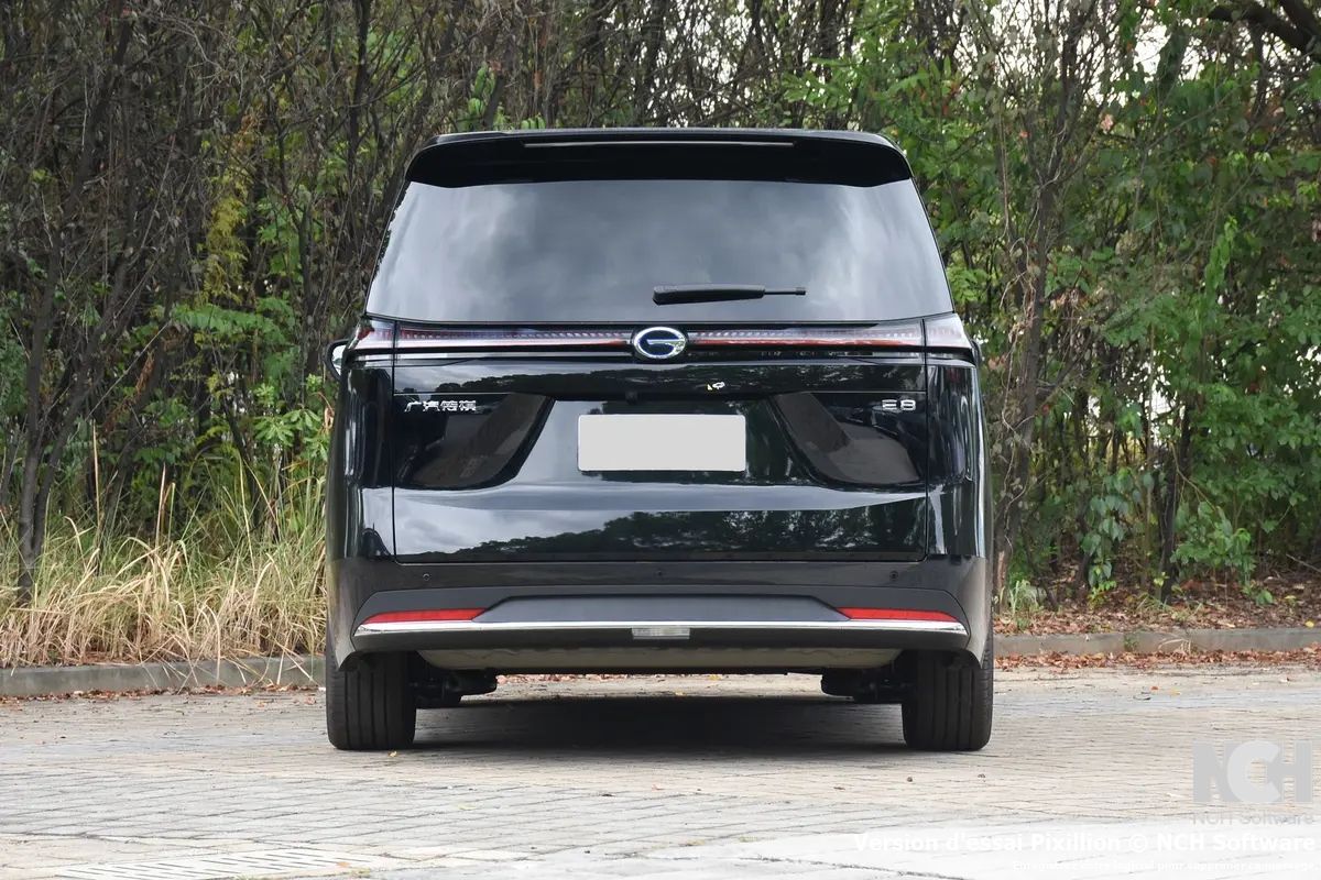 GAC TRUMPCHI E8 2025 NOIR_7