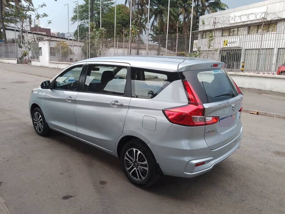 SUZUKI ERTIGA 2022 GRISE_2