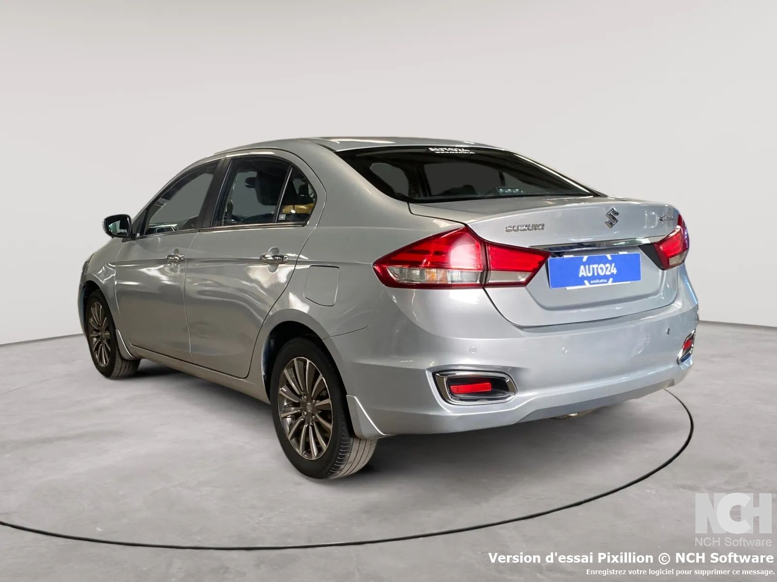 SUZUKI CIAZ 2023 GRISE_3