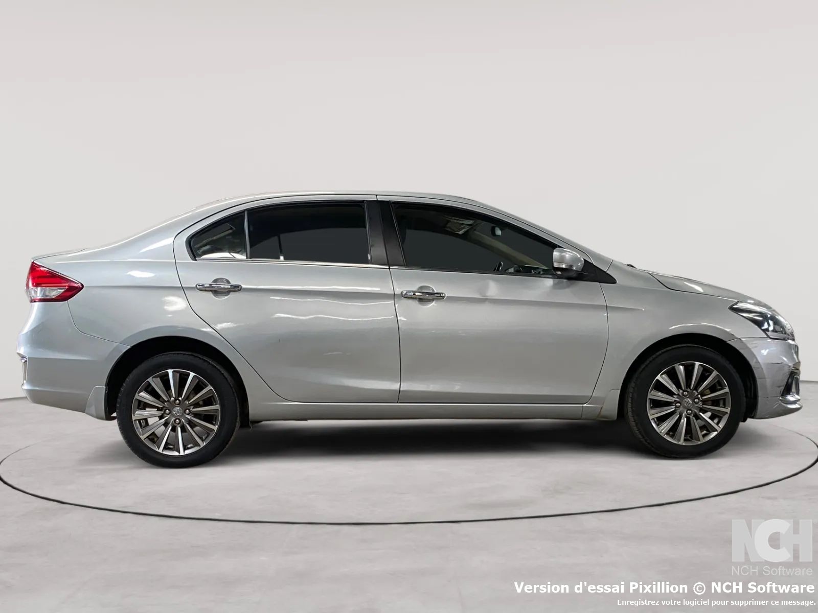 SUZUKI CIAZ 2023 GRISE_5