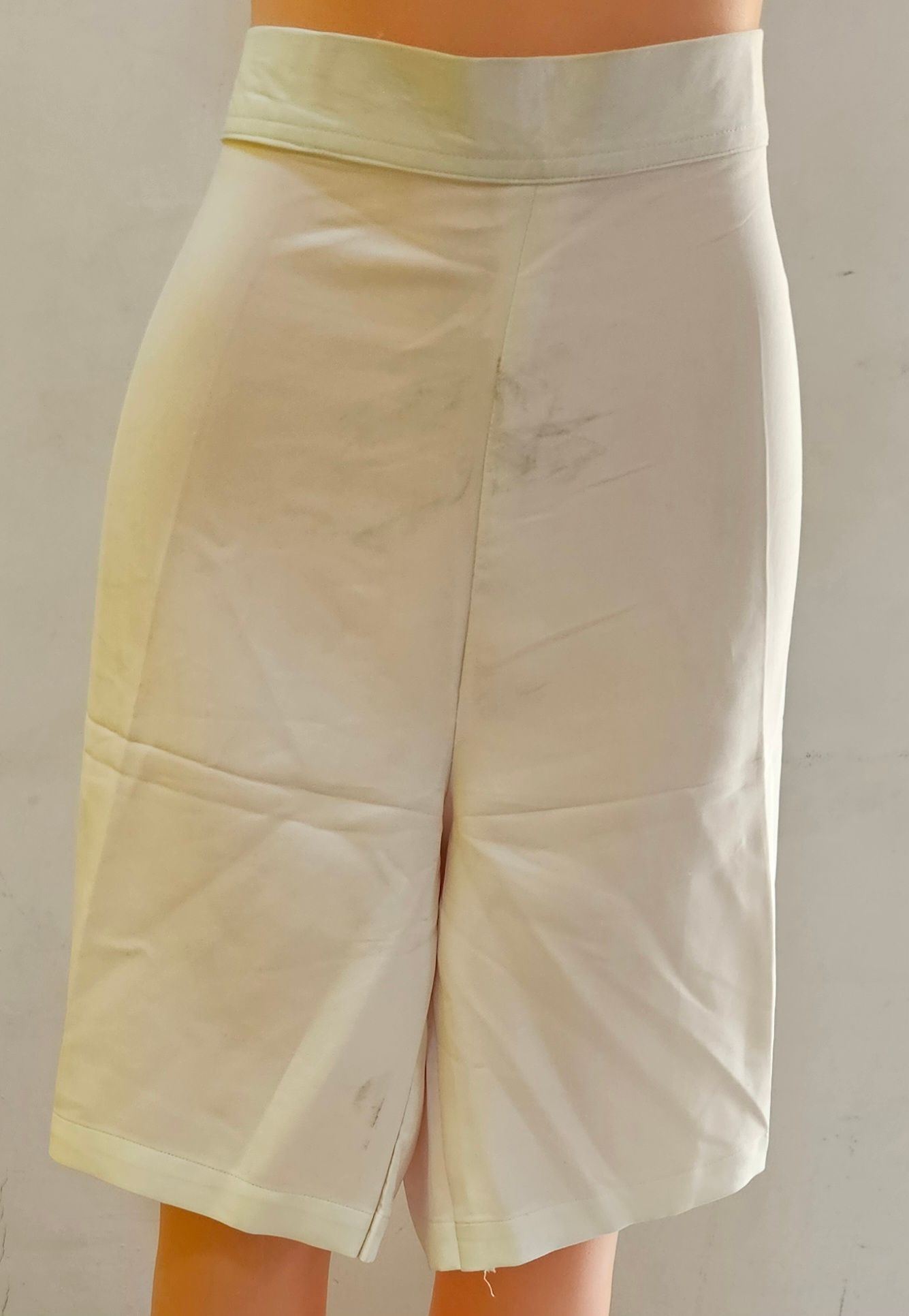 Luceez Female shorts 3xl_0