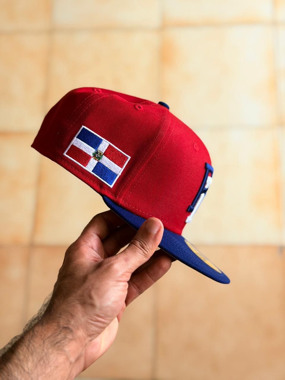 New Era 59 Fifty -   DR World Baseball 2026 Flag Red Two Tone Edition _3