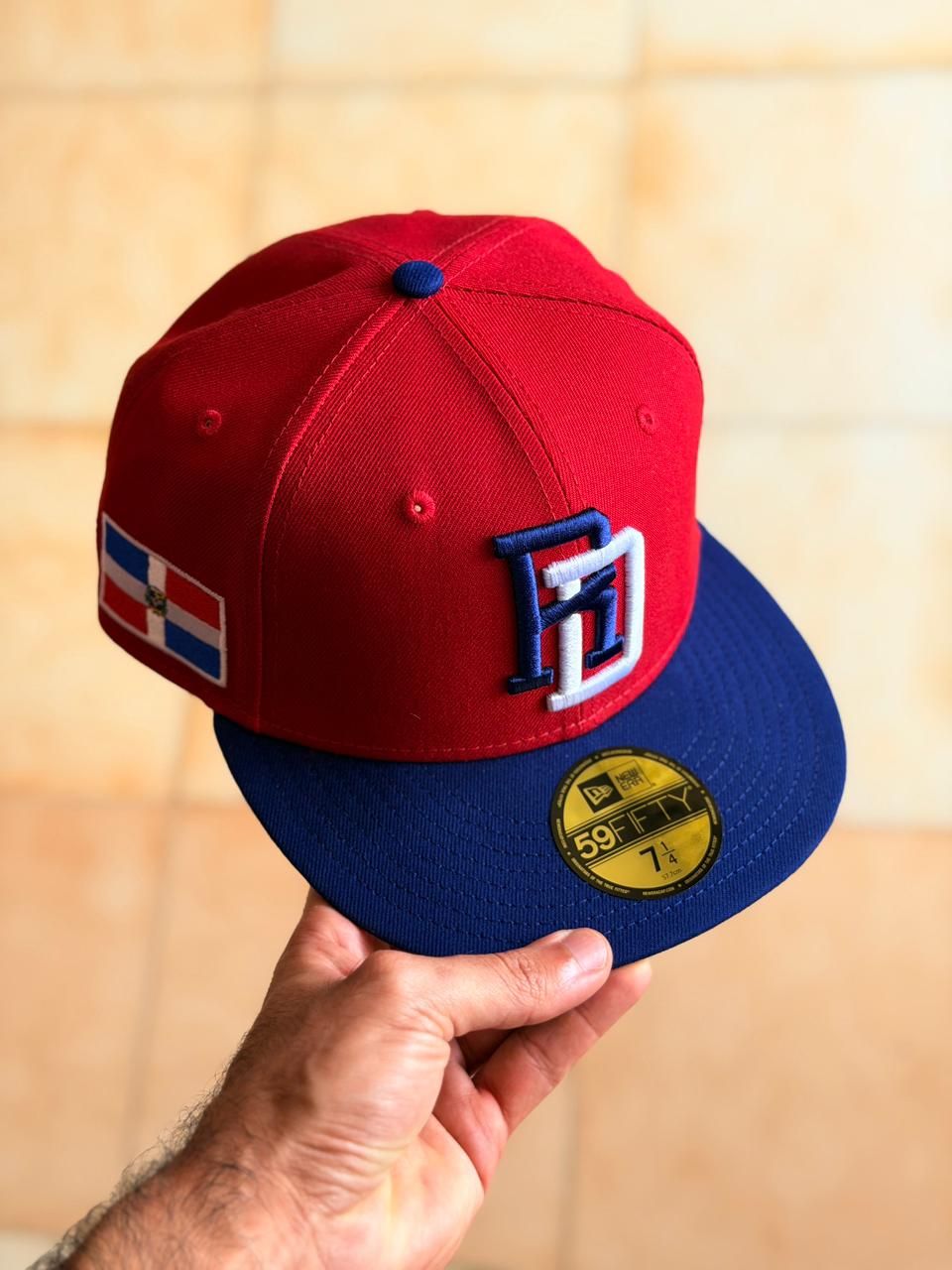 New Era 59 Fifty -   DR World Baseball 2026 Flag Red Two Tone Edition _6