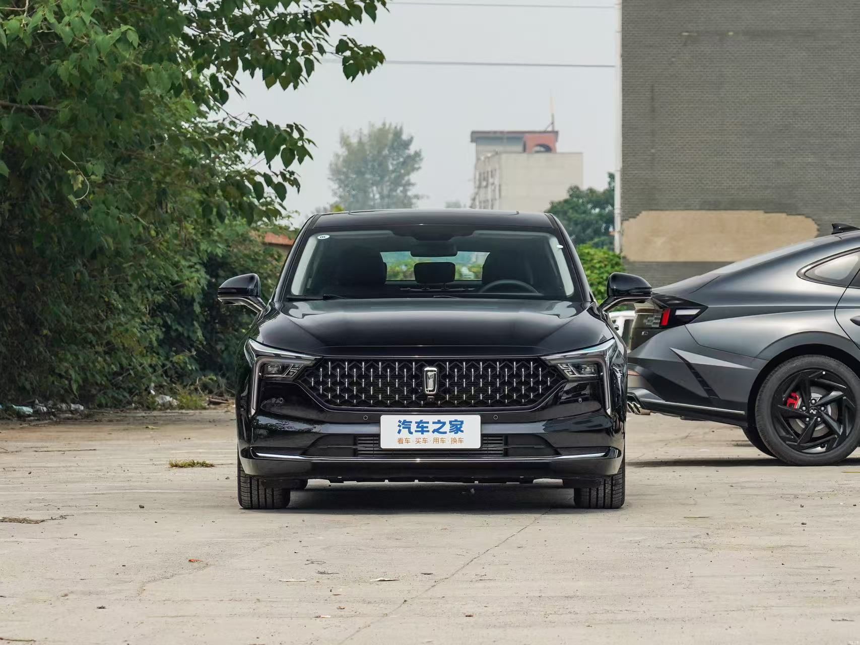 BESTUNE B70 2024 NOIR_3