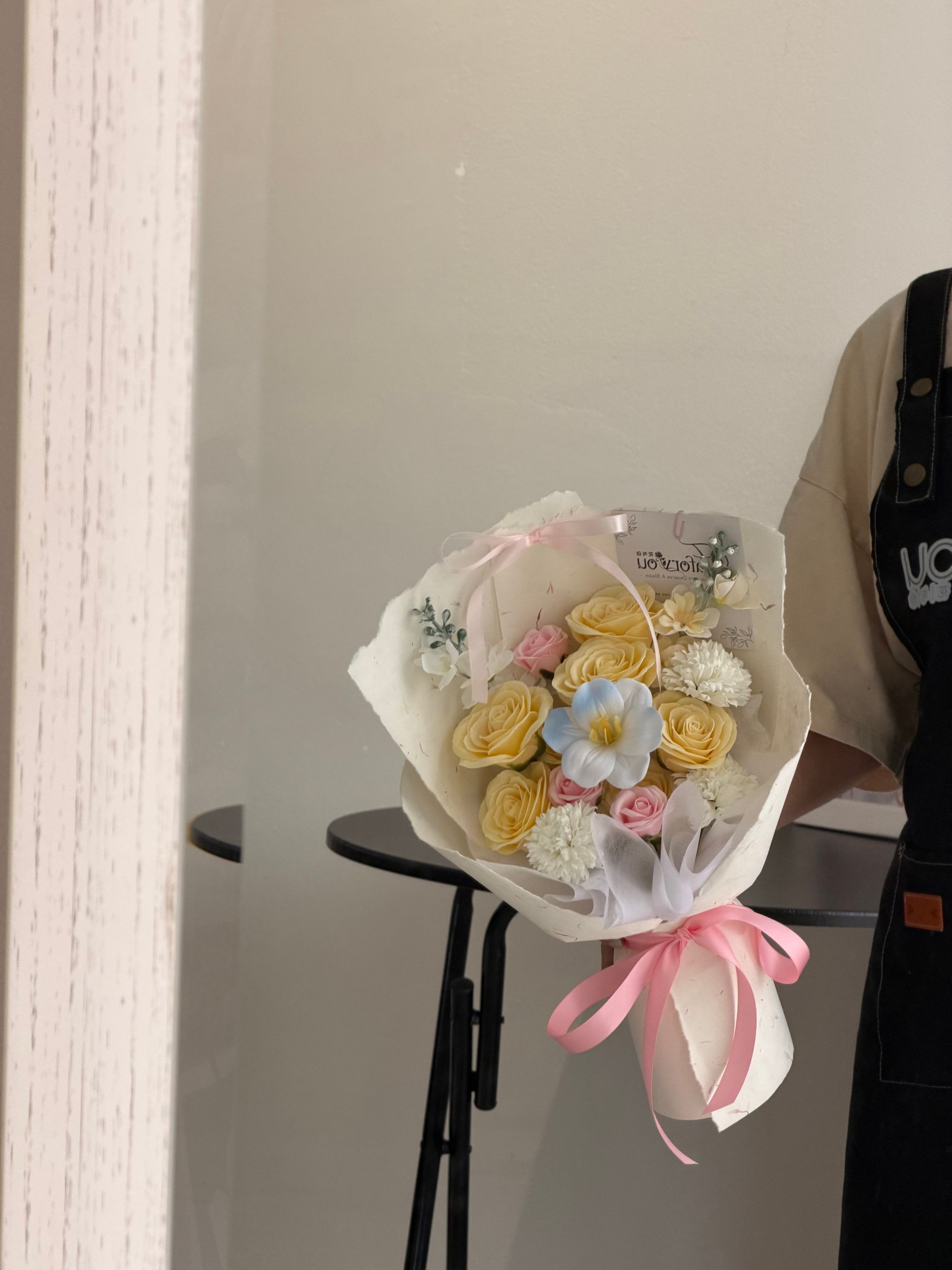 7 Stalk Soap Awakening Rose Mixed Bouquet _1