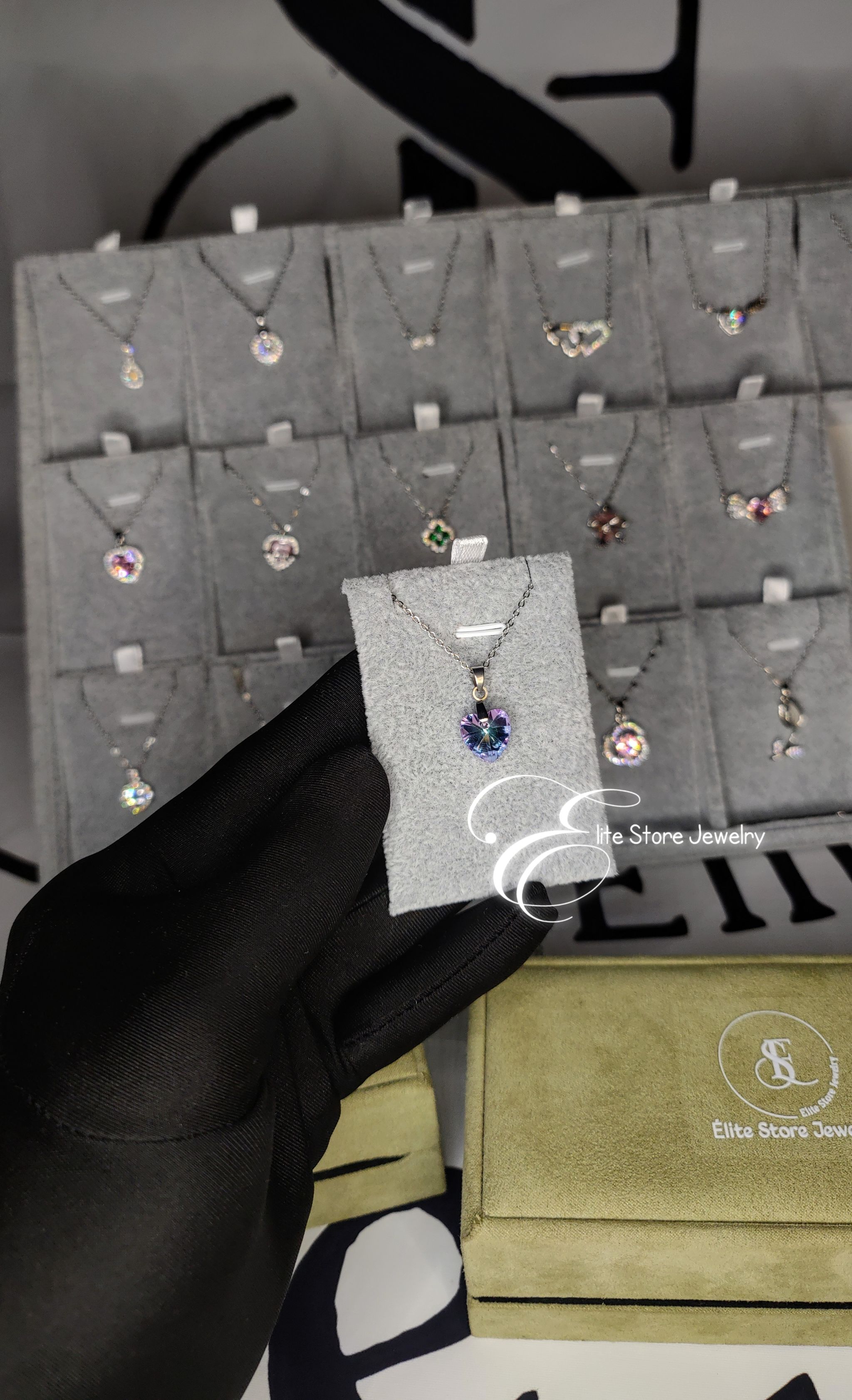 Collier argenté pierre mauve lumineux _0