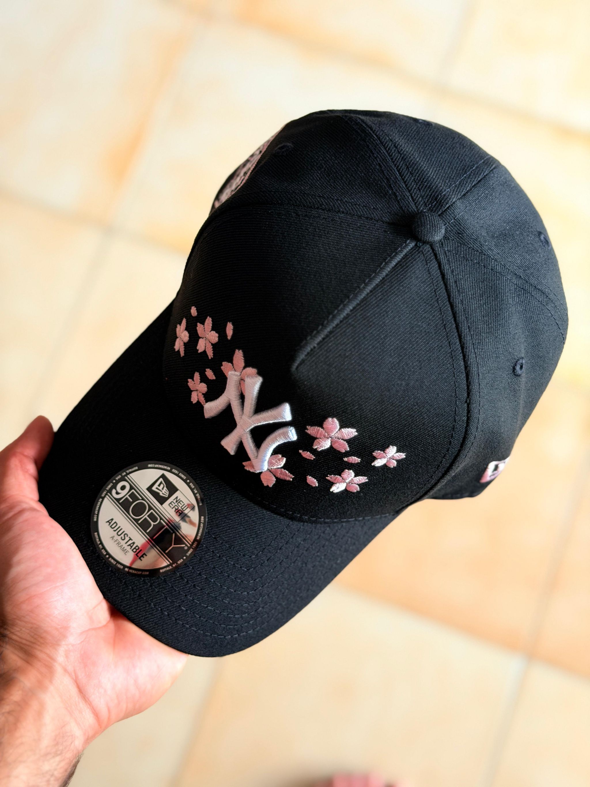 New Era 9Forty -  NY Yankees World Series 2000 Cherry Blossom Black Pink Edition_5
