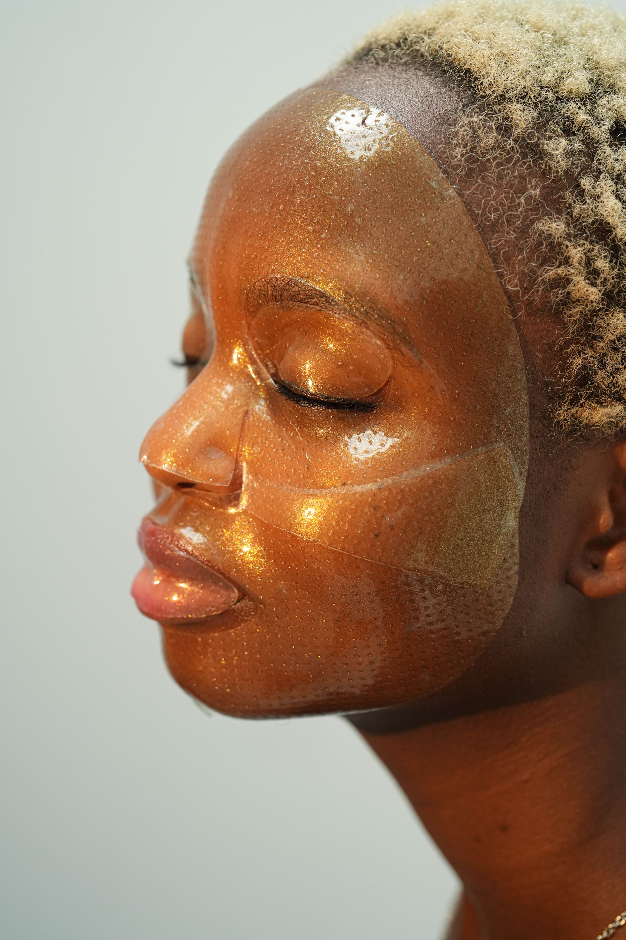 SAZA 24K GOLD KOLLAGEN GEL MASK_3