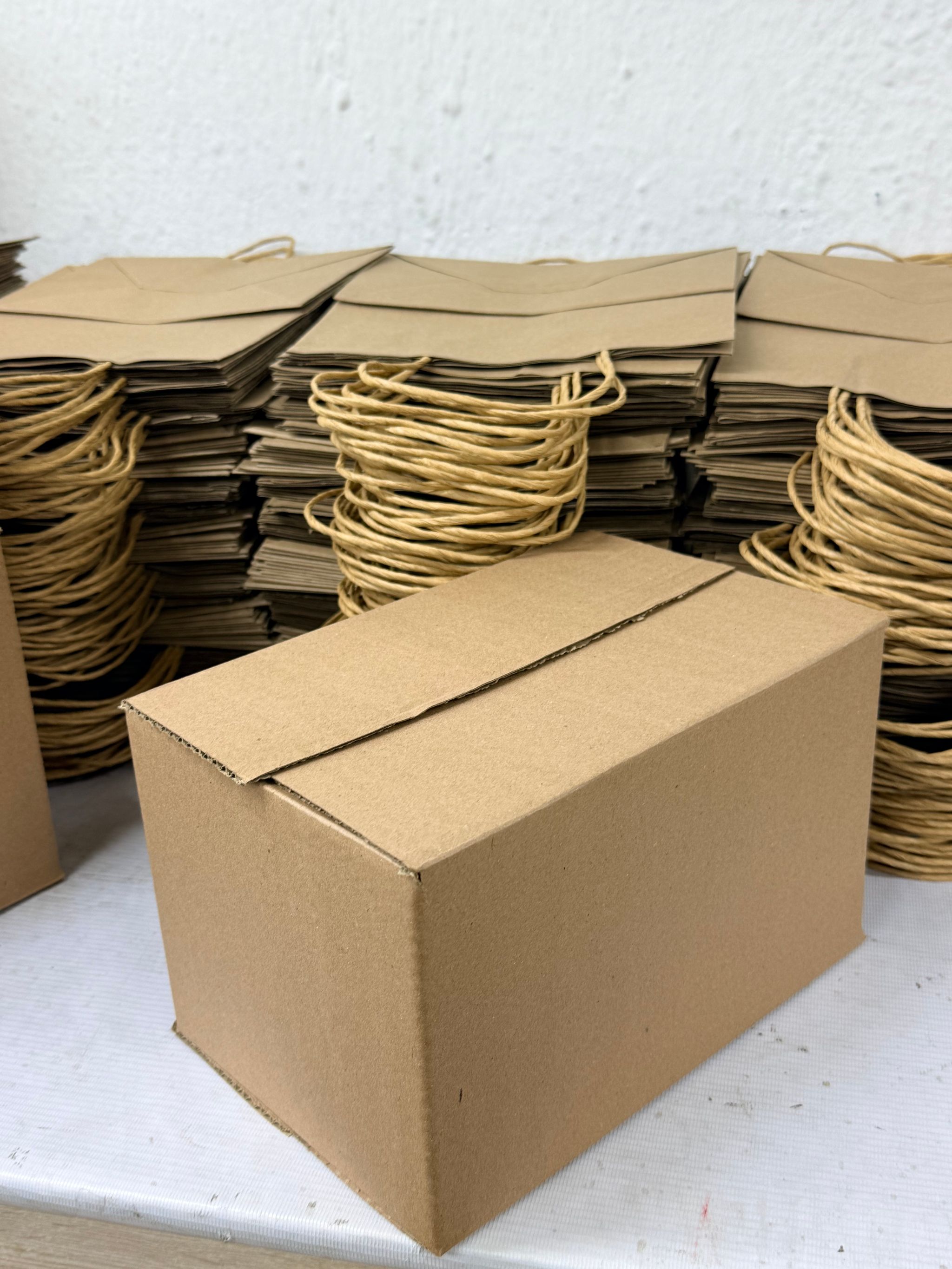 TAKEAWAY CARTONS - 11” x 6” x 7”  -( 5 Liters Rectangular)_3