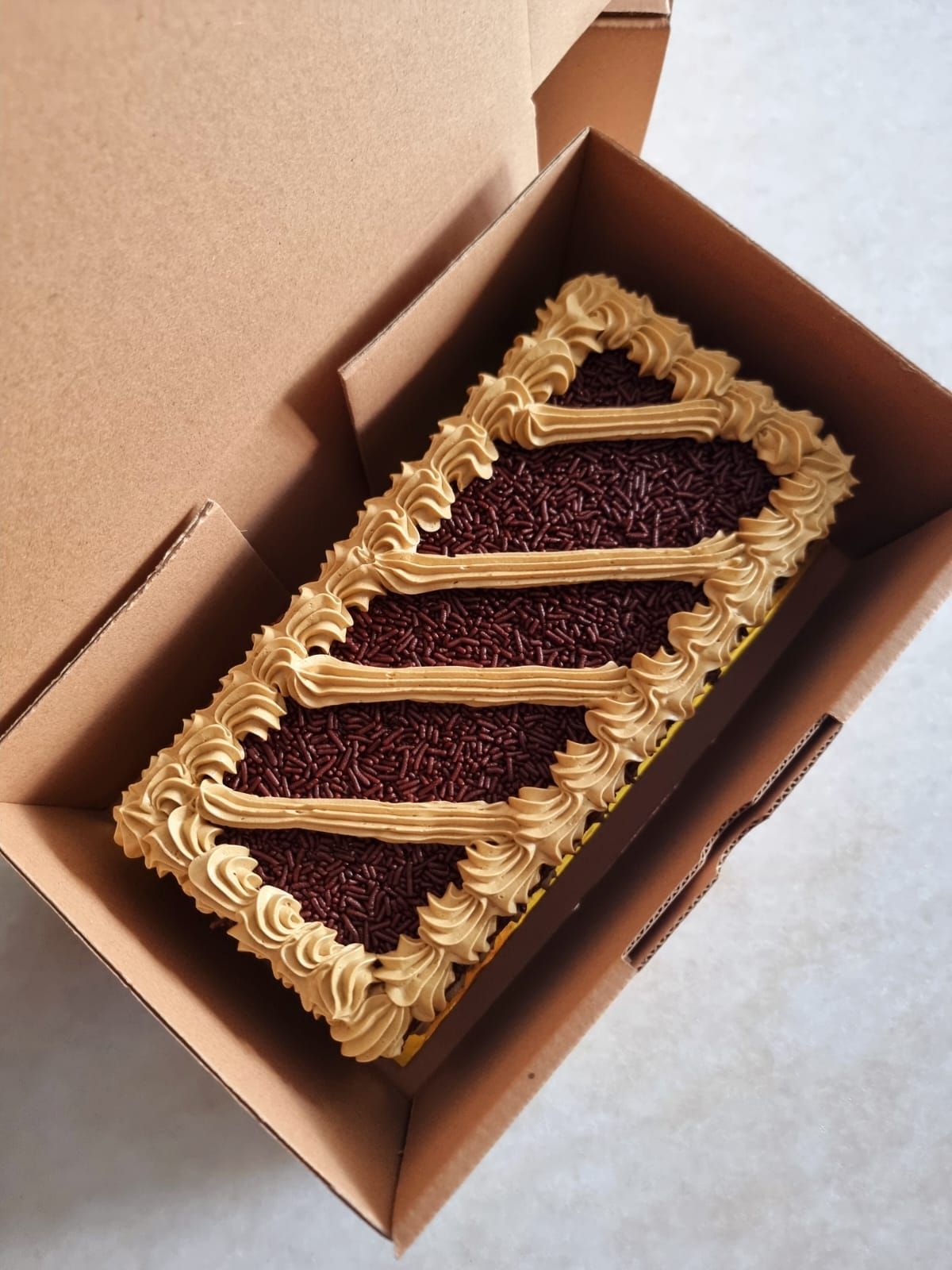 ᴍᴏᴄʜᴀ ᴇʙᴏɴʏ ʀᴇɢᴜʟᴀʀ ᴄᴀᴋᴇs🎂_14