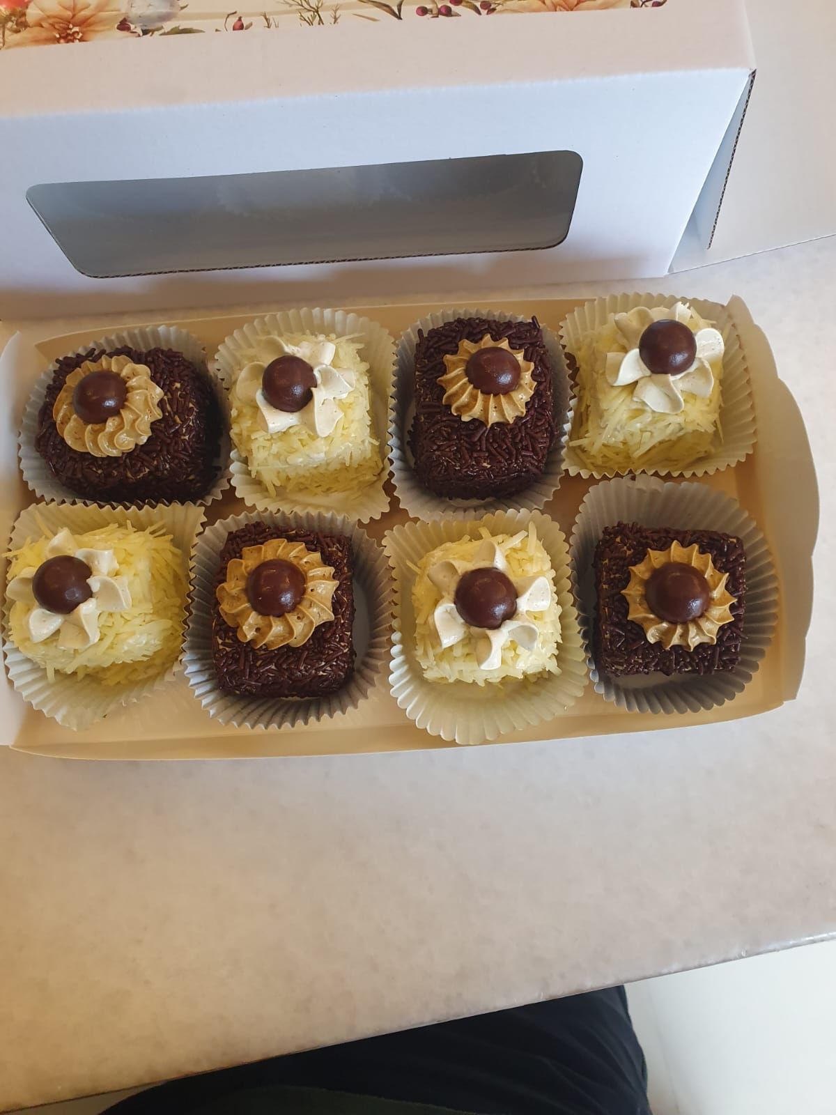 ᴍɪɴɪᴄᴀᴋᴇs 𝟷𝟼 ᴘᴄs & 𝟾 ᴘᴄs 🍰_7