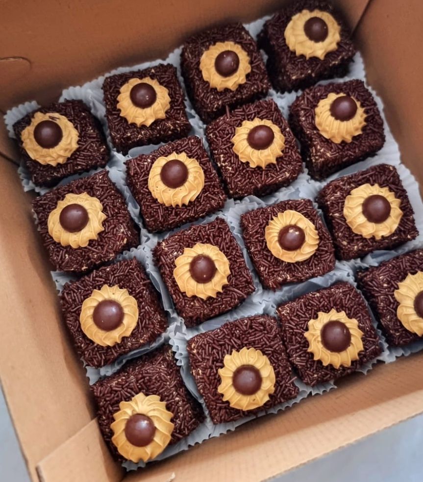 ᴍɪɴɪᴄᴀᴋᴇs 𝟷𝟼 ᴘᴄs & 𝟾 ᴘᴄs 🍰_9