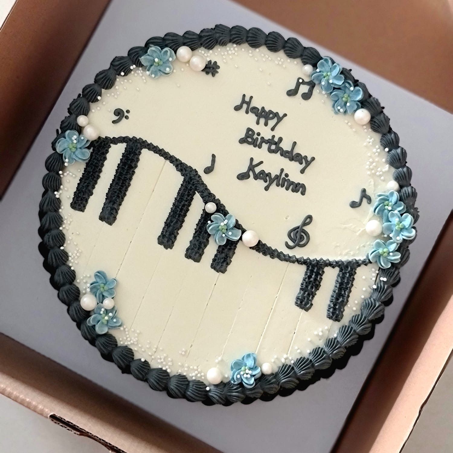 ʜᴀɴᴡɪɴɢ ᴄᴀᴋᴇs 🖍️_18