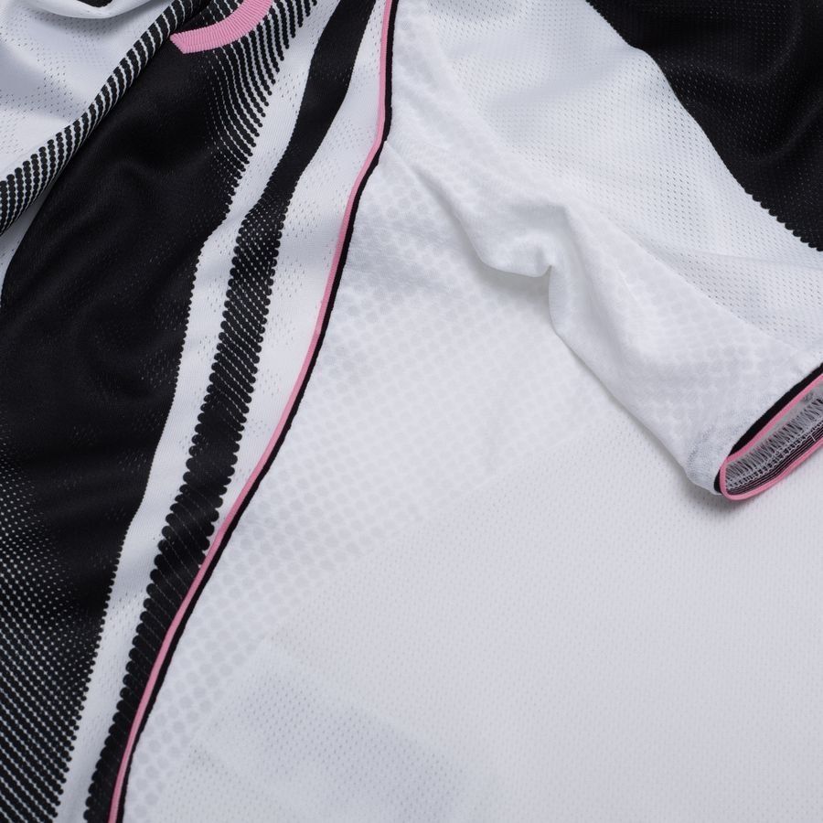 Juventus F.C Adidas HEATRDY Kits 25/26_5
