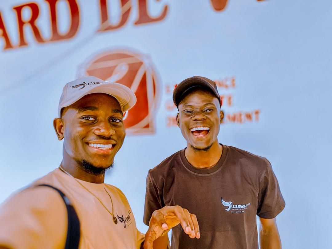 T-Shirt + Casquette _0