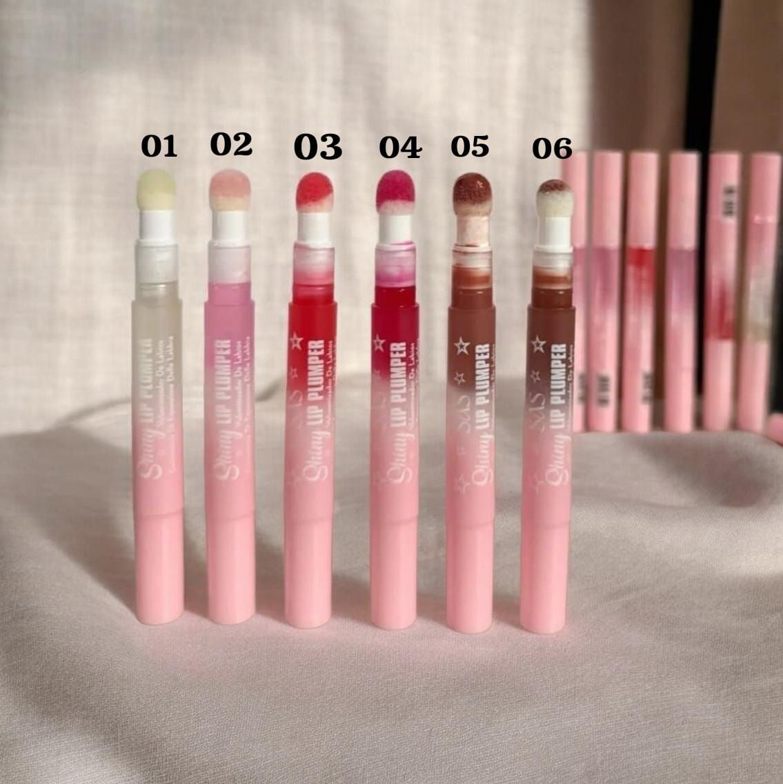 ¡Labios Irresistibles con Shiny Lip Plumper de SAS!_0