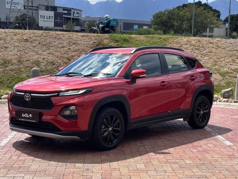 TOYOTA STARLET CROSS 2025 ROUGE_0