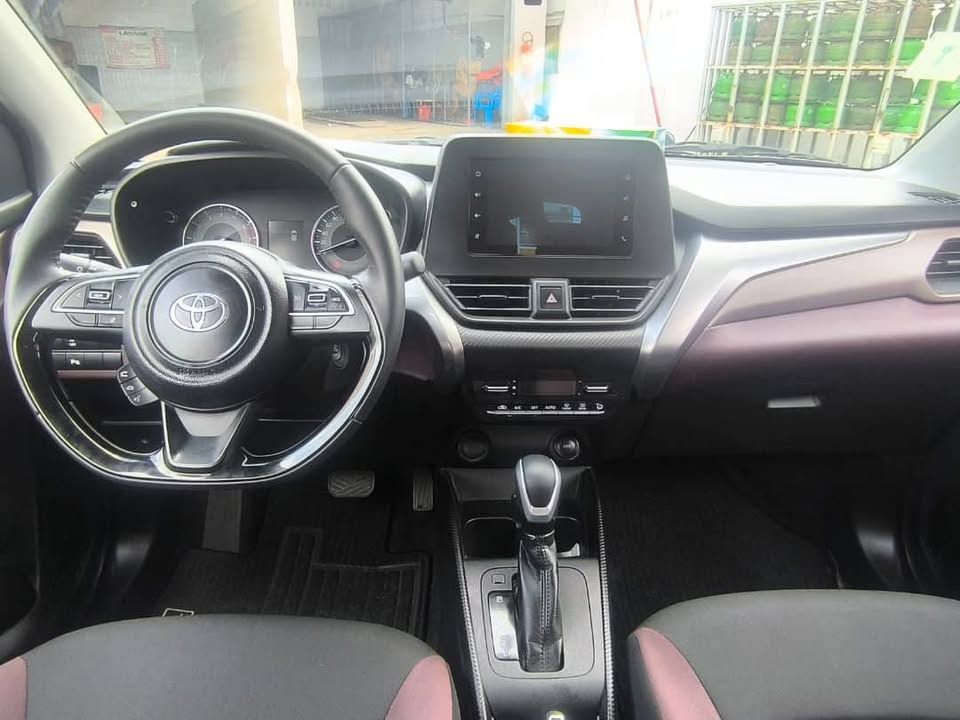 TOYOTA STARLET CROSS 2025 ROUGE_8