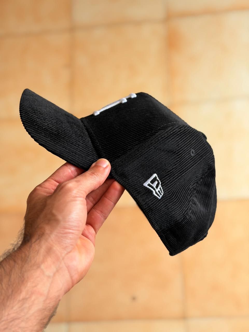 New Era 9Forty - La Dodgers 'Upside Down LA Cord'  Corduroy Black_4