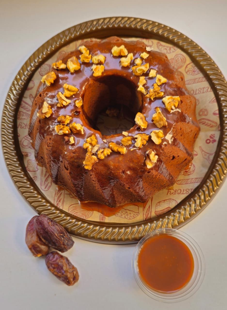 Majdool Cake with Caramel Sauce_0