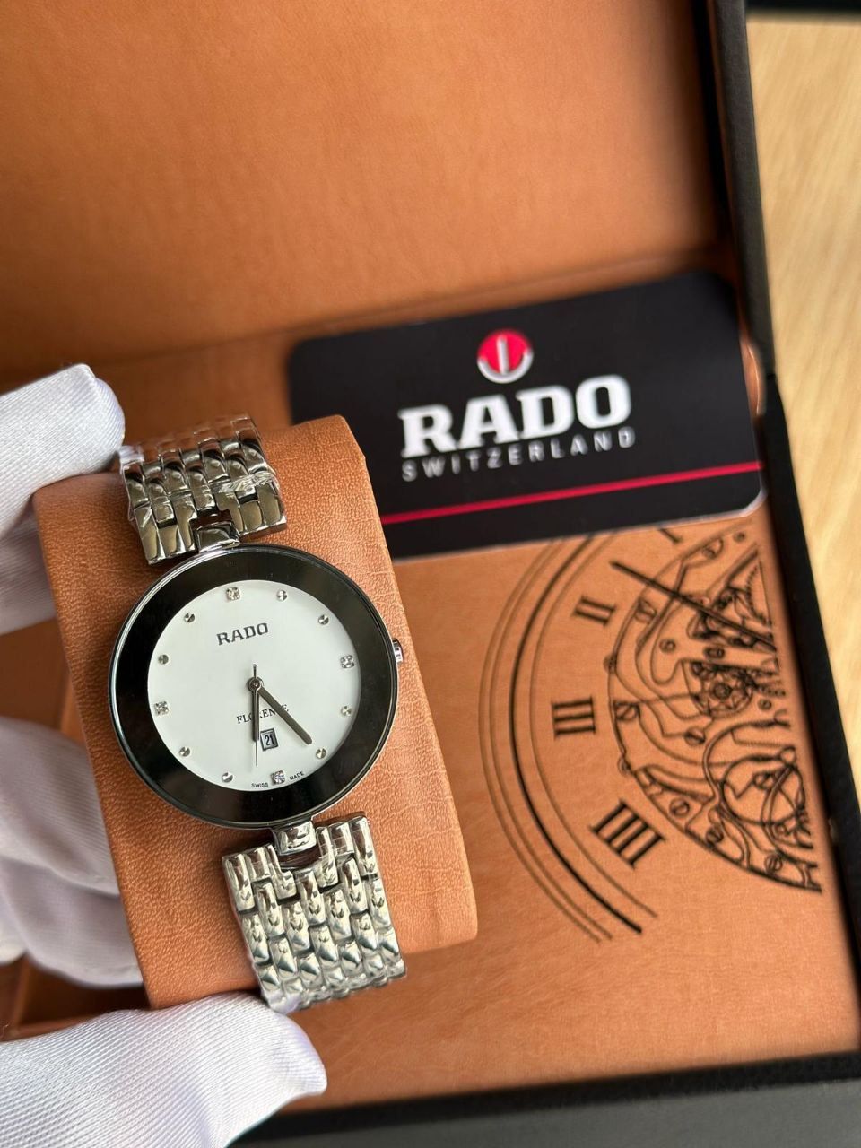 רד,ו  לנשים – סמל סטטוס בעולם היוקרה | איכות גבוהה_0