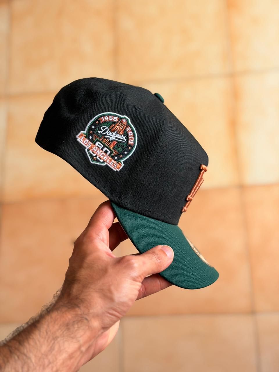 New Era 9Forty - La Dodgers 60th Anniversary 2-tone_2