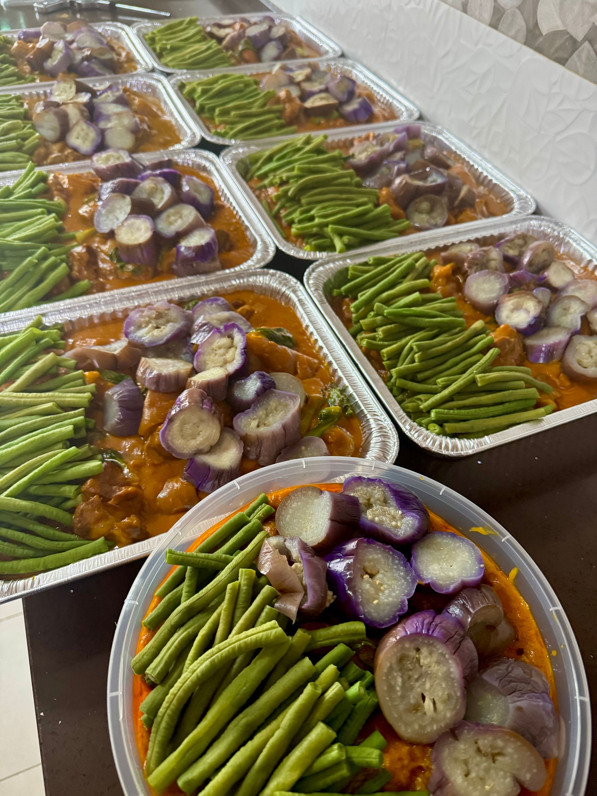 Pork Knuckles Kare kare_0