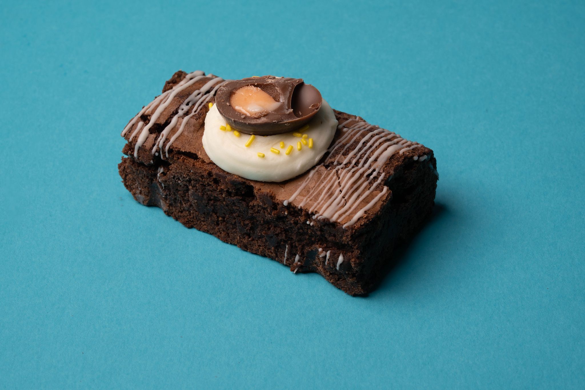 Creme Egg Buttercream Topped Brownie (12)_0