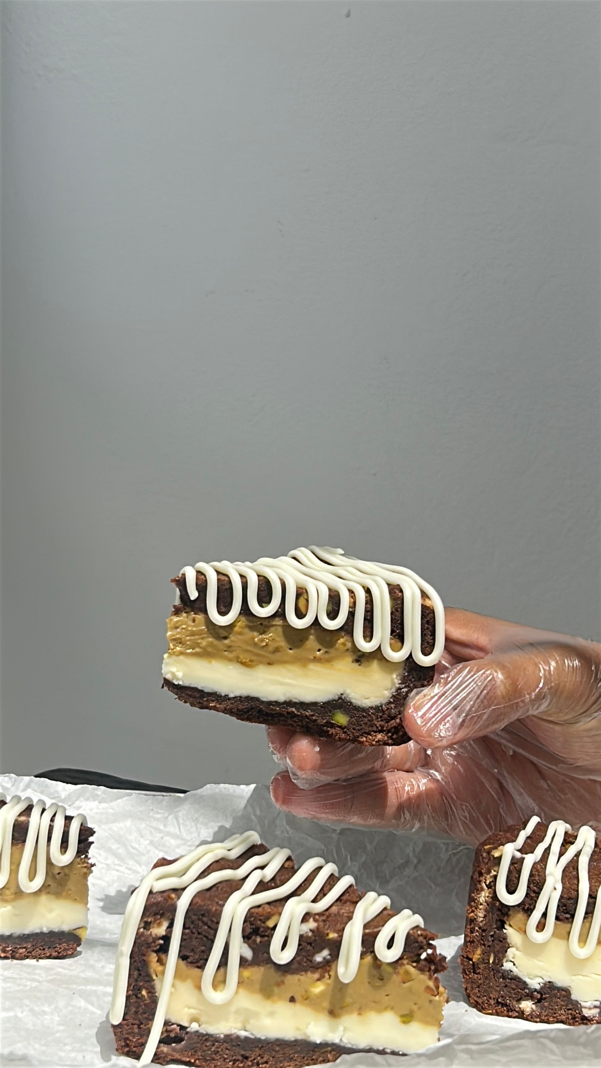 Cookie pie de pistacho crunch y chocolate blanco - porción _0