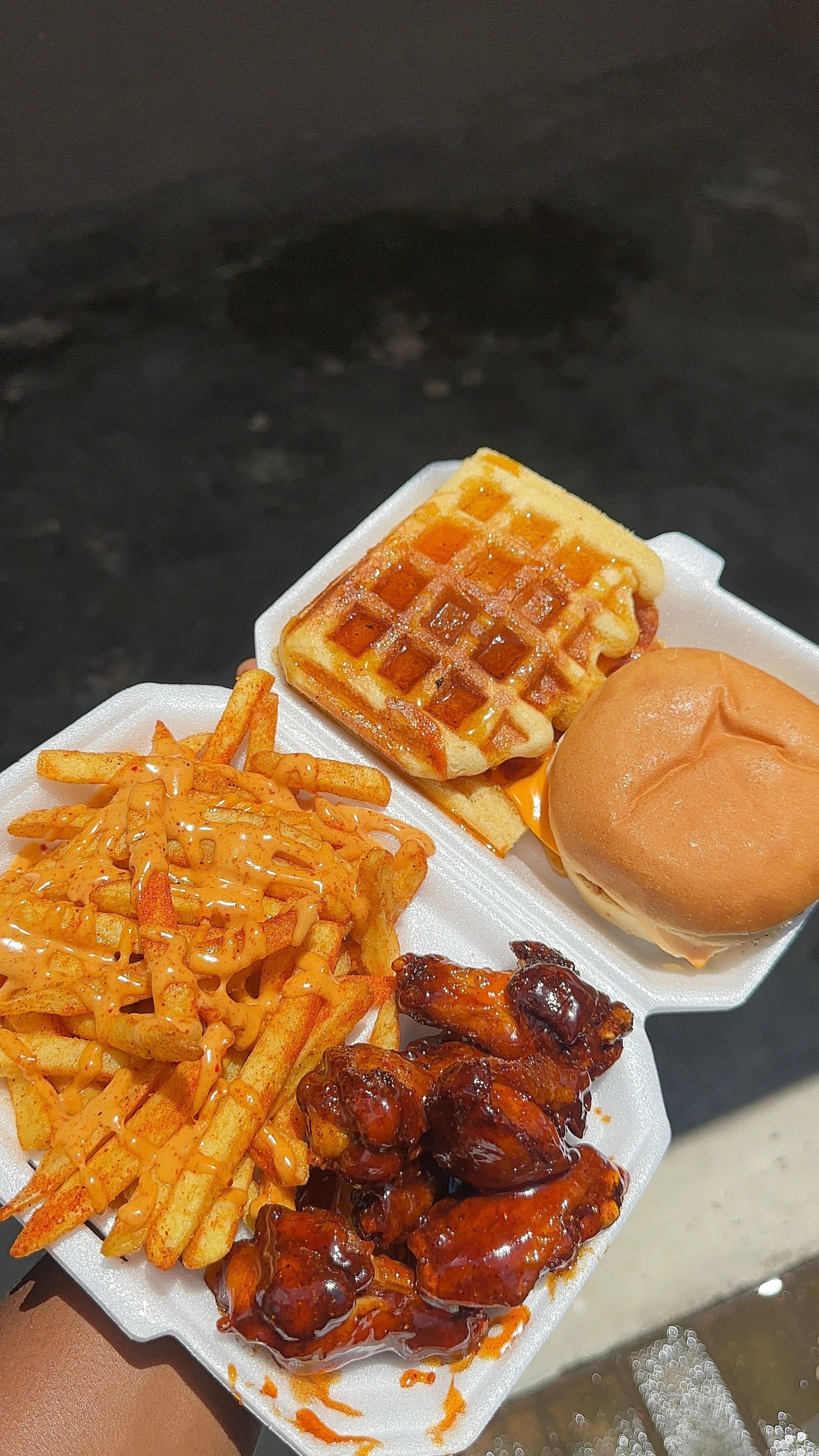 Waffle Platter+Six dunked wings_0