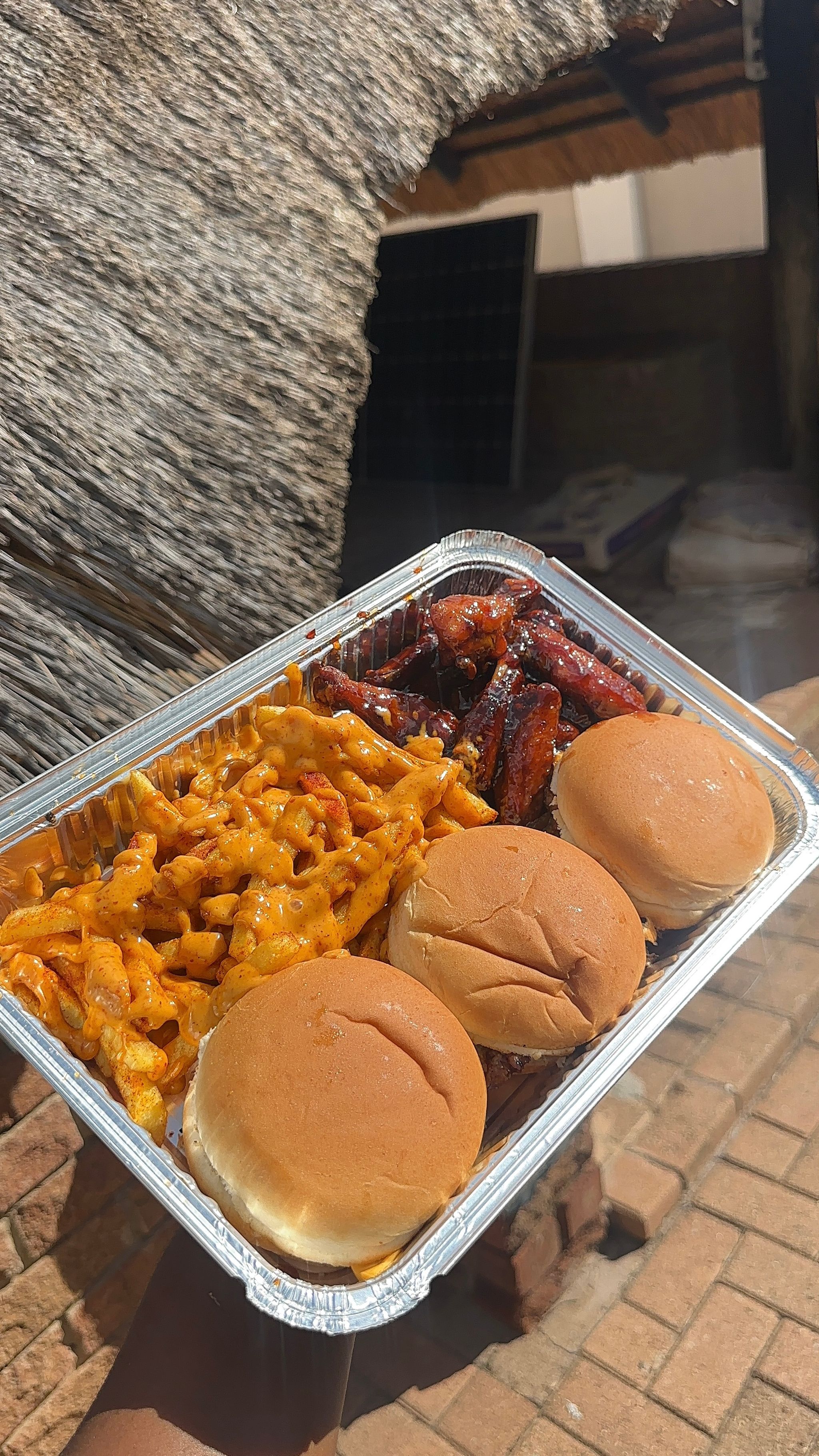 Feast platter+ 10 wings_0