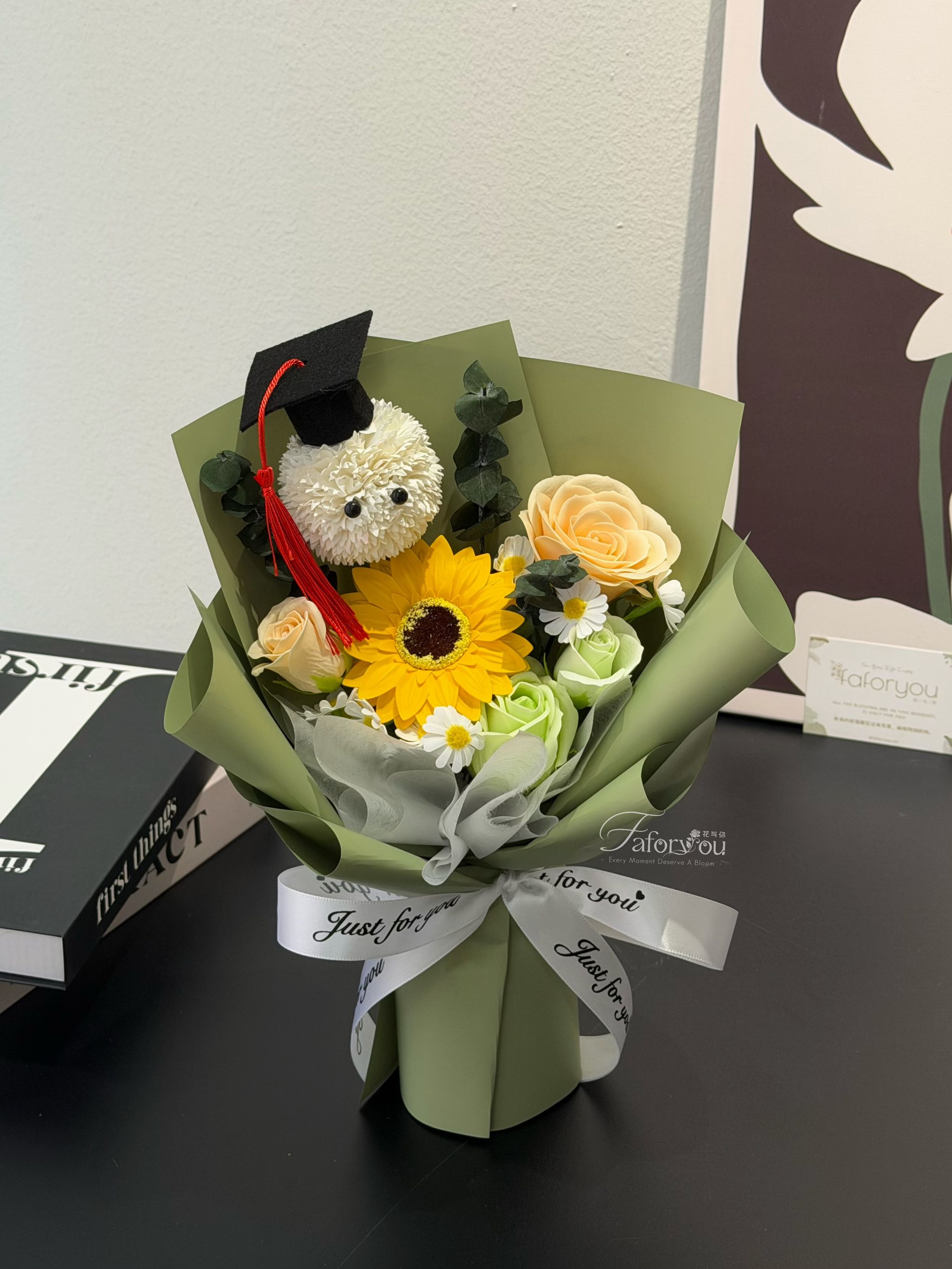 (GP034) Graduation Ping Pong Soap Flower Bouquet  _0