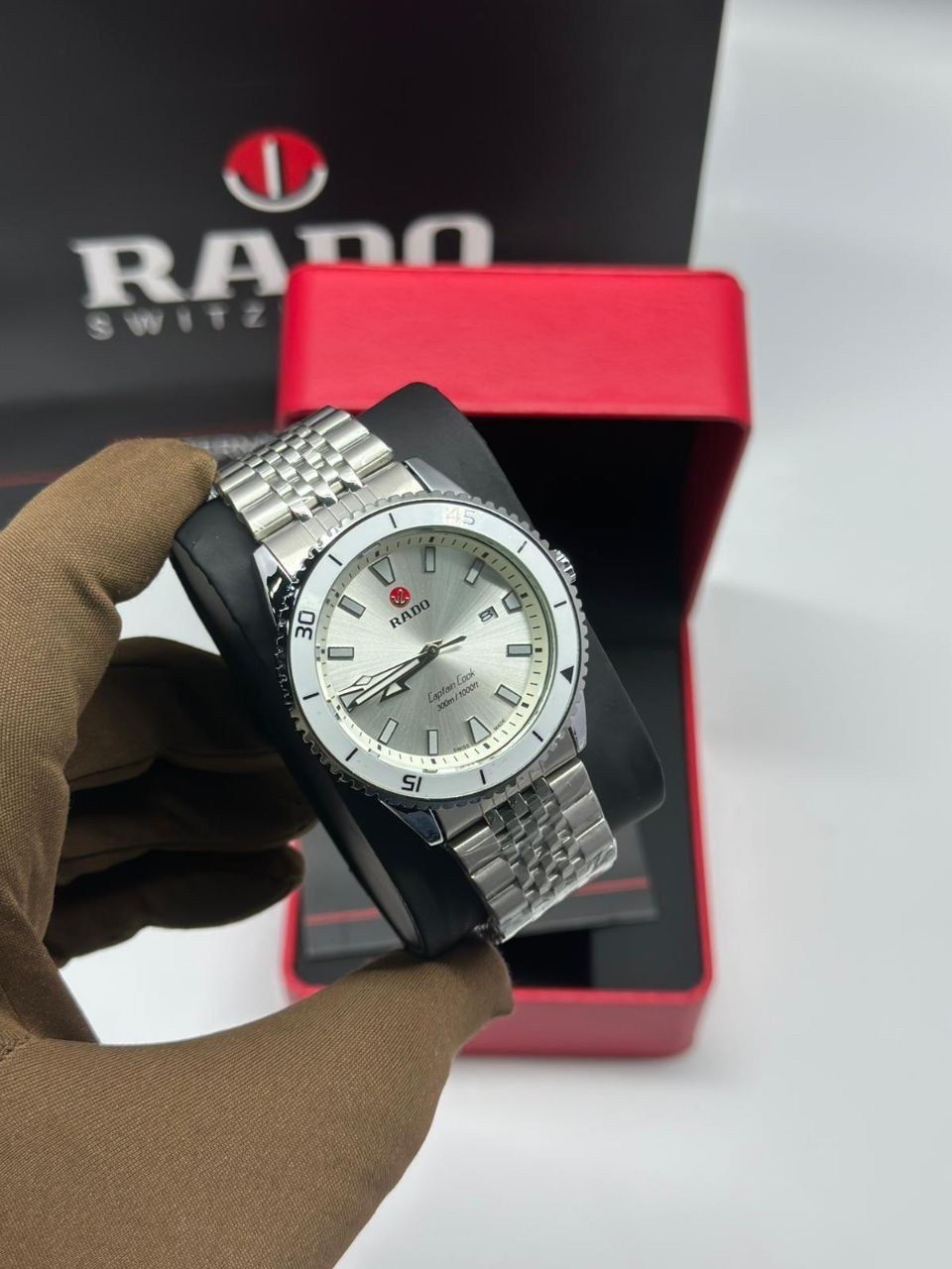 רד,ו - סמל סטטוס בעולם היוקרה | איכות גבוהה _1