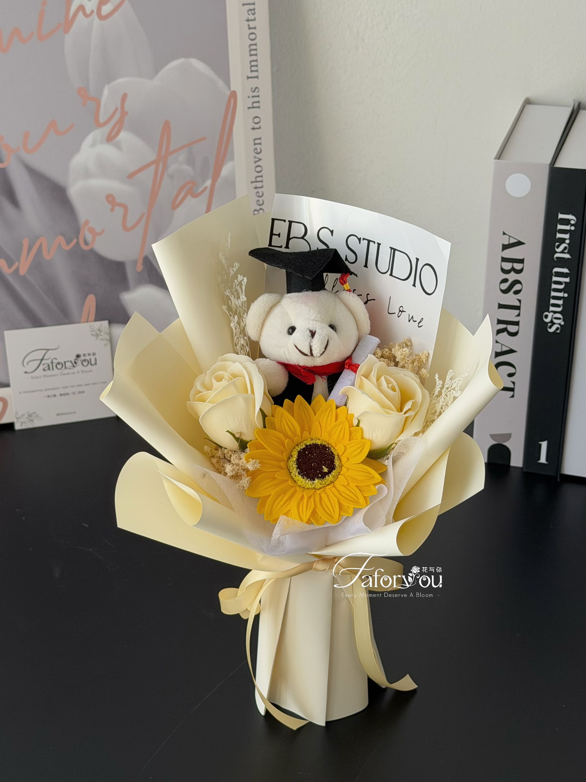 (GB036) Graduation Bear Soap Flower Bouquet  _0