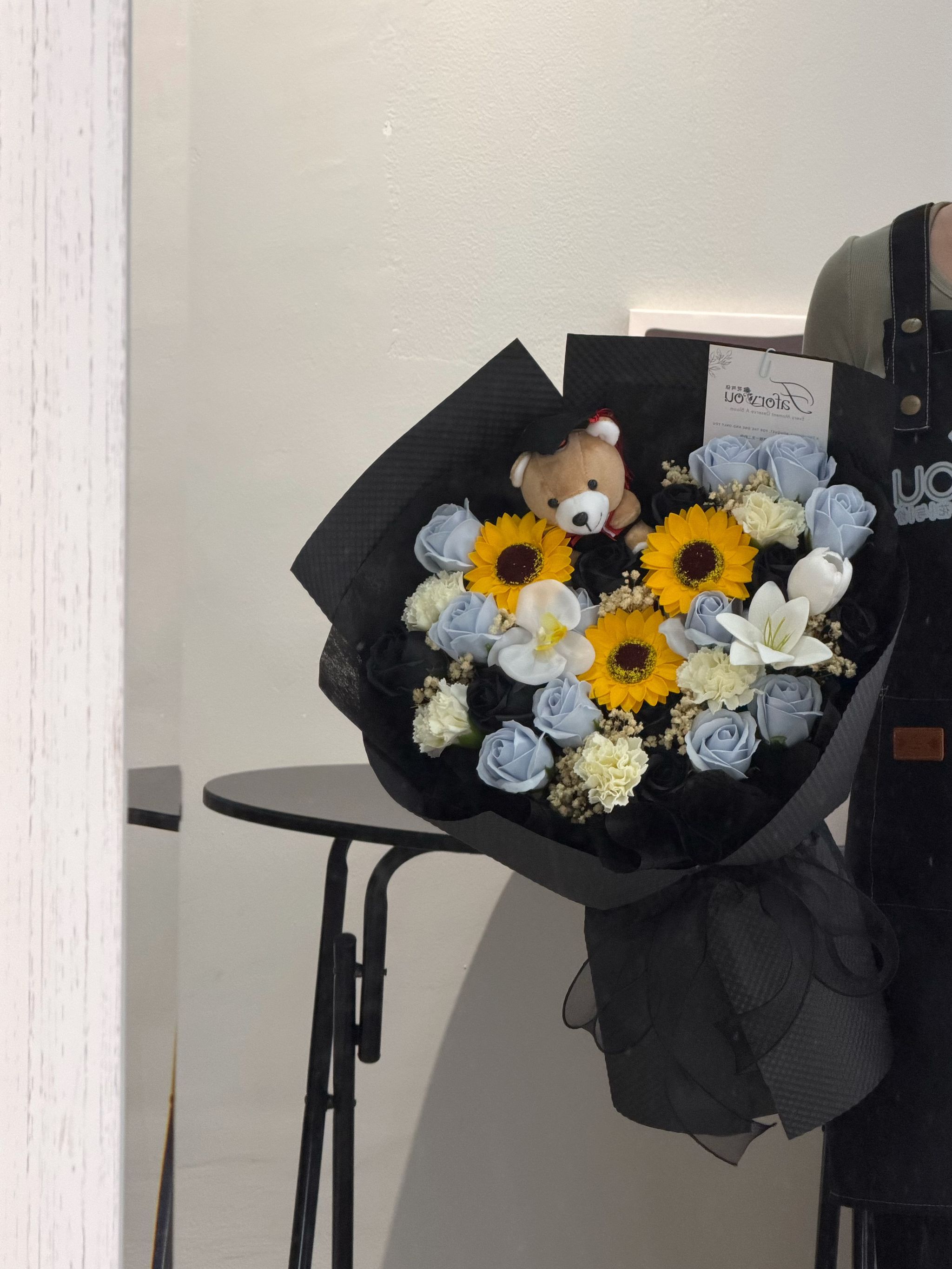 (GB039) Graduation Bear Soap Flower Bouquet _0