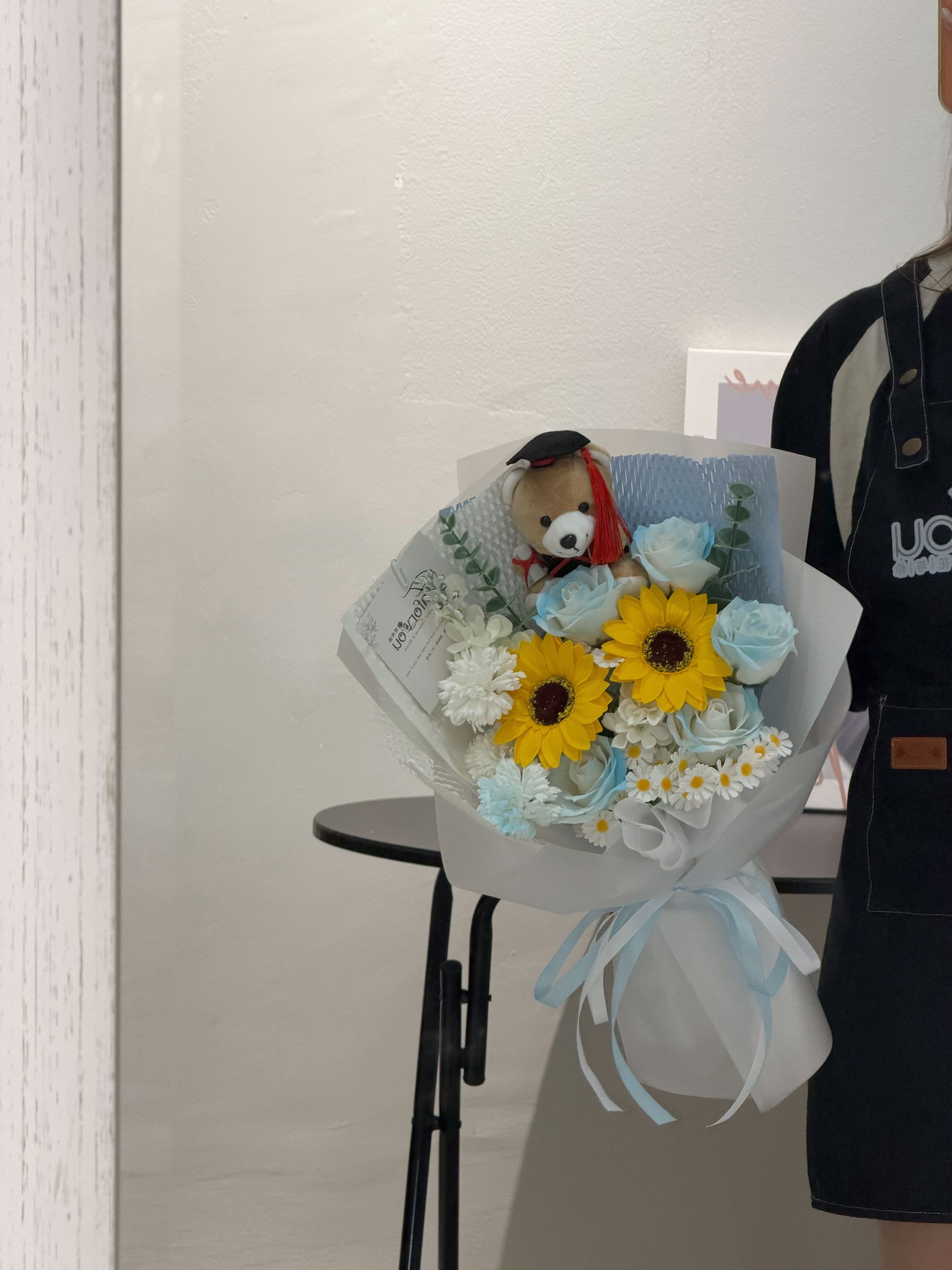 (GB040) Graduation Bear Soap Flower Bouquet _1