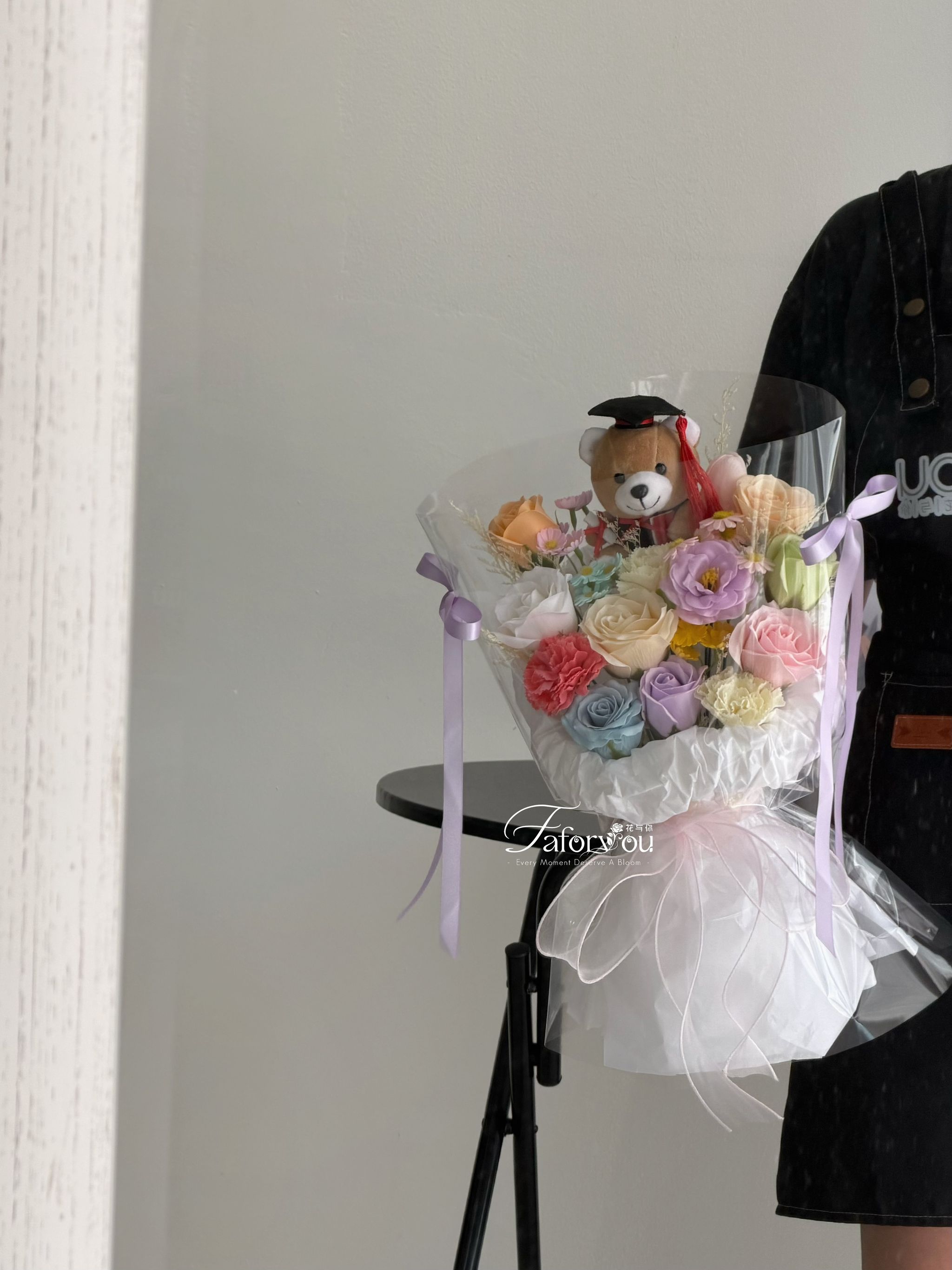 (GB041) Graduation Bear Soap Flower Transparent Bouquet _1