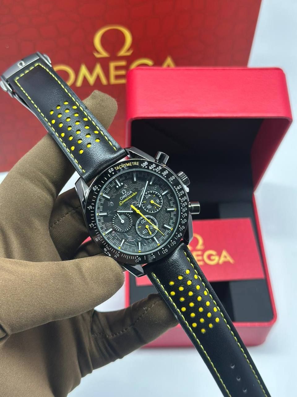 אומג,ה יוקרתי – סמל סטטוס בעולם היוקרה | איכות גבוהה  _4