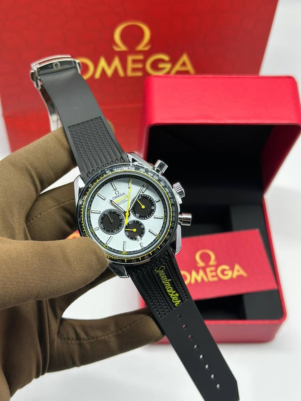 אומג,ה יוקרתי – סמל סטטוס בעולם היוקרה | איכות גבוהה   _3