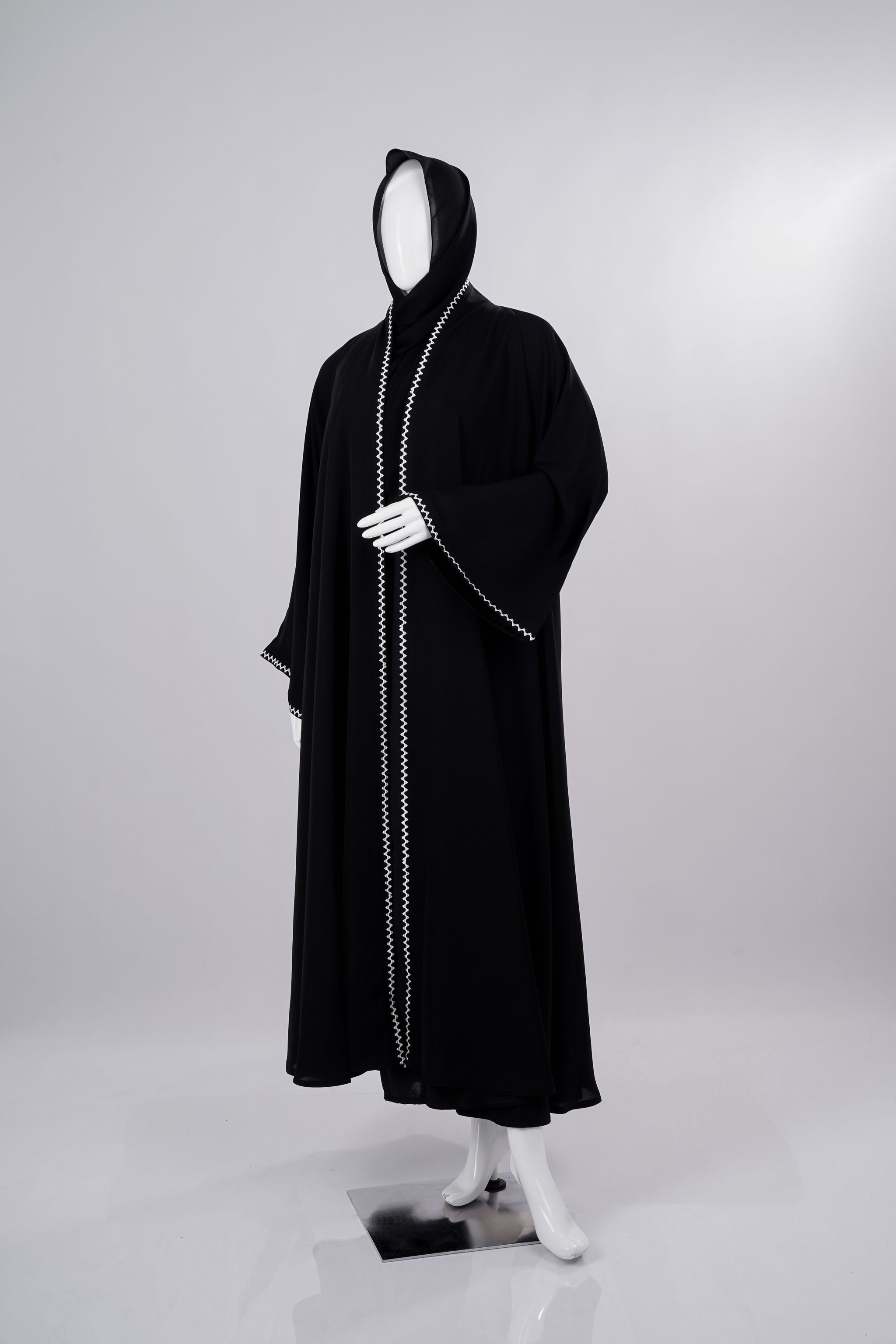 White Zigzag Edge Premium Black Abaya_0