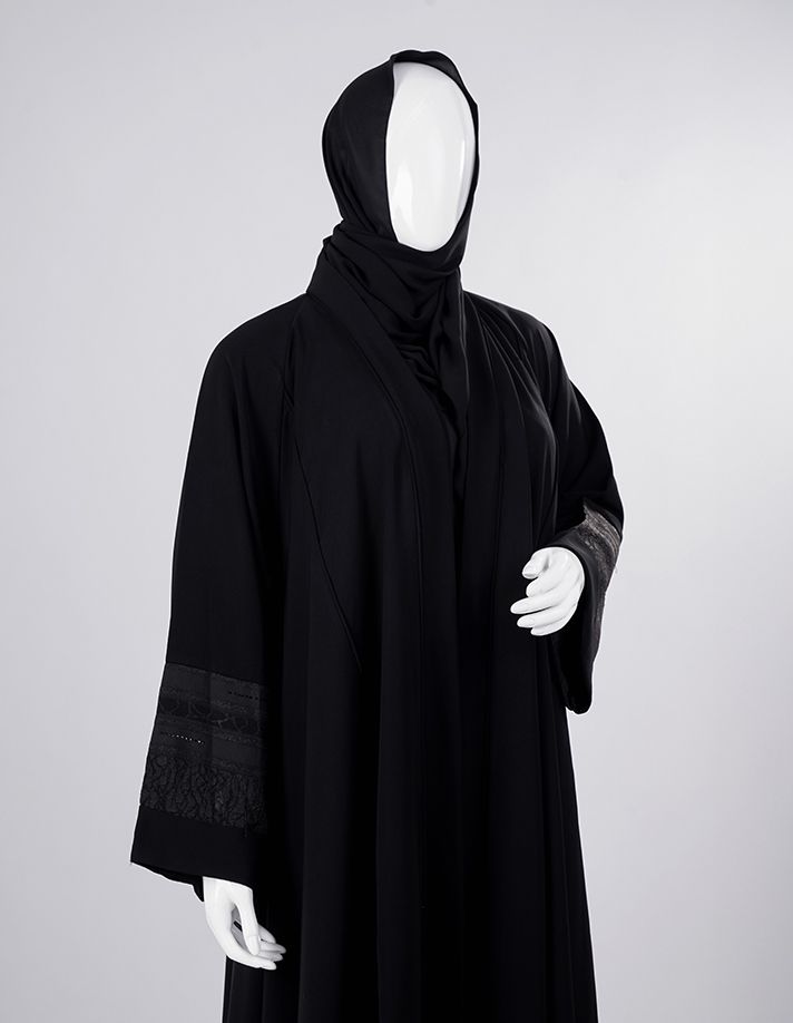 Royal Lace Cuff Premium Black Abaya_7