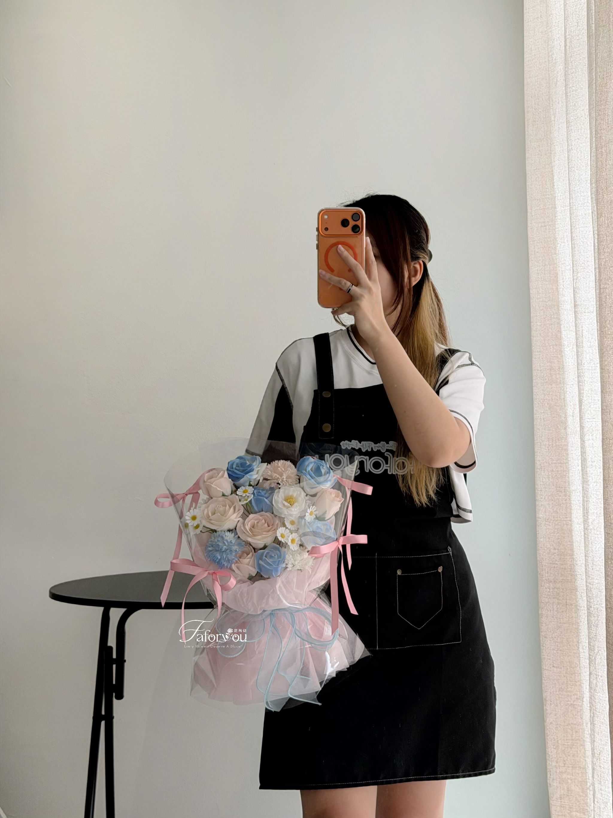 Pink Blue Soap Flower Transparent Bouquet _2