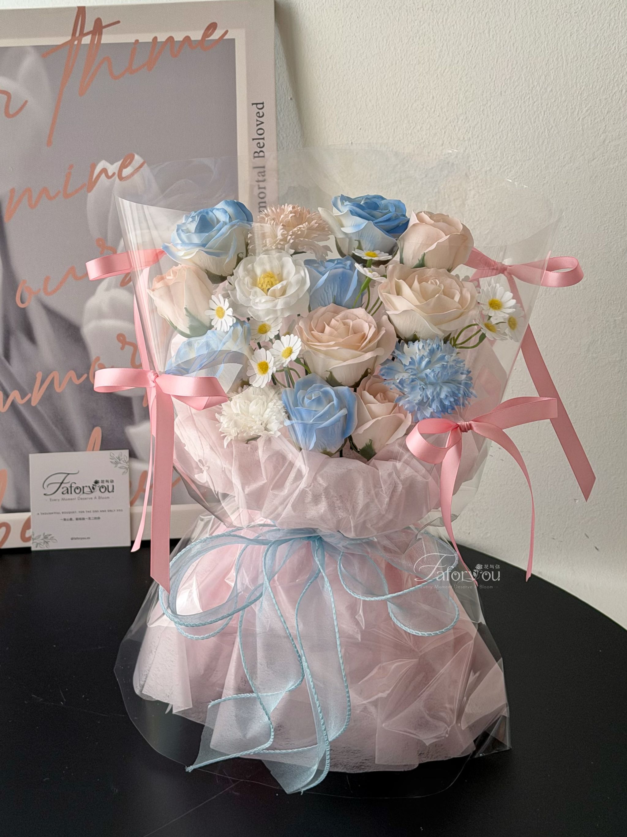 Pink Blue Soap Flower Transparent Bouquet _0