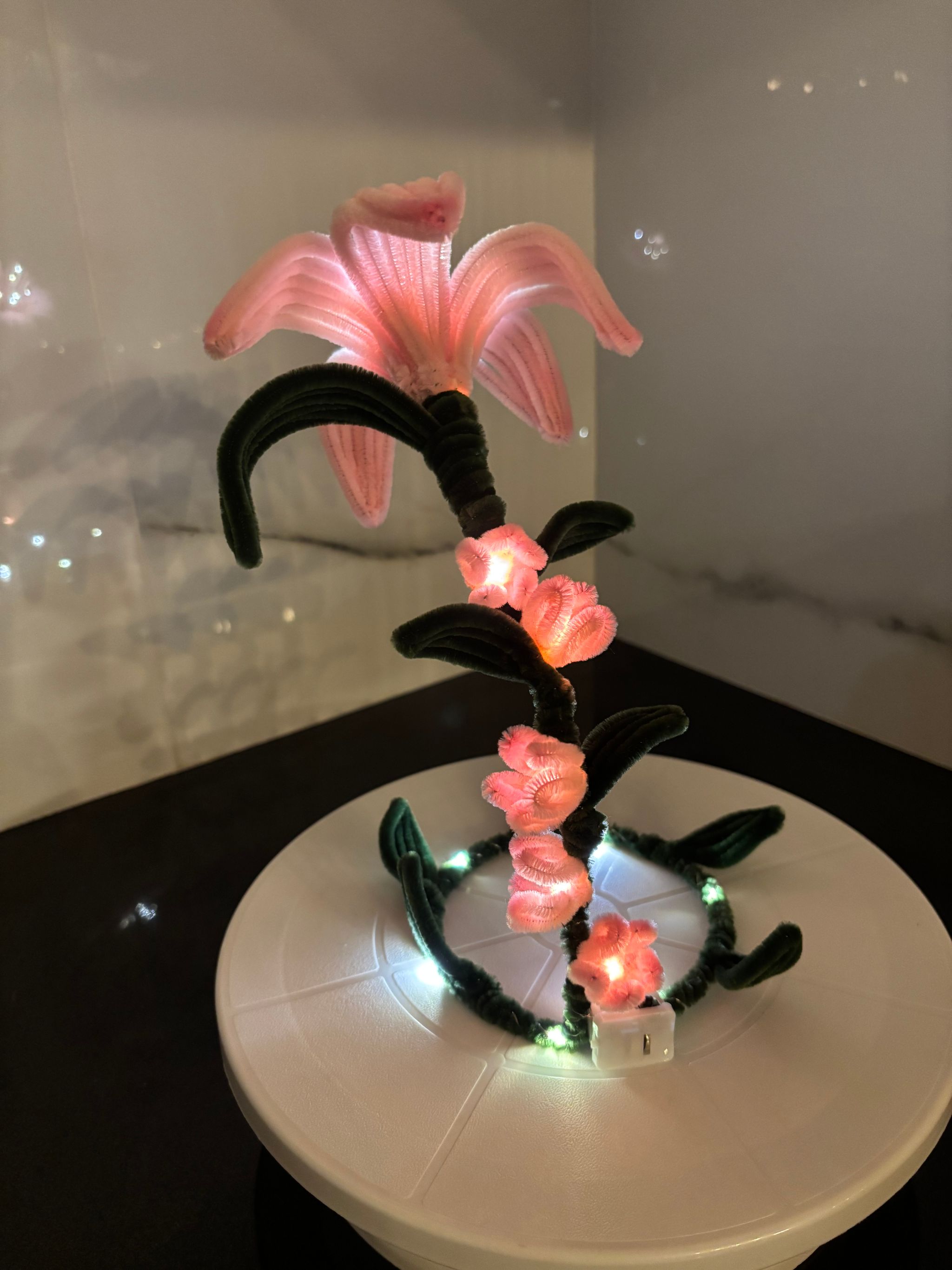 Pink lily lamp_2