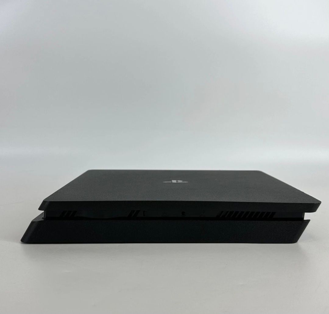 Playstation 4 Slim_1